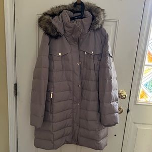 Michael Kors heavy puffer jacket with elastic band and jersey knit sleevs